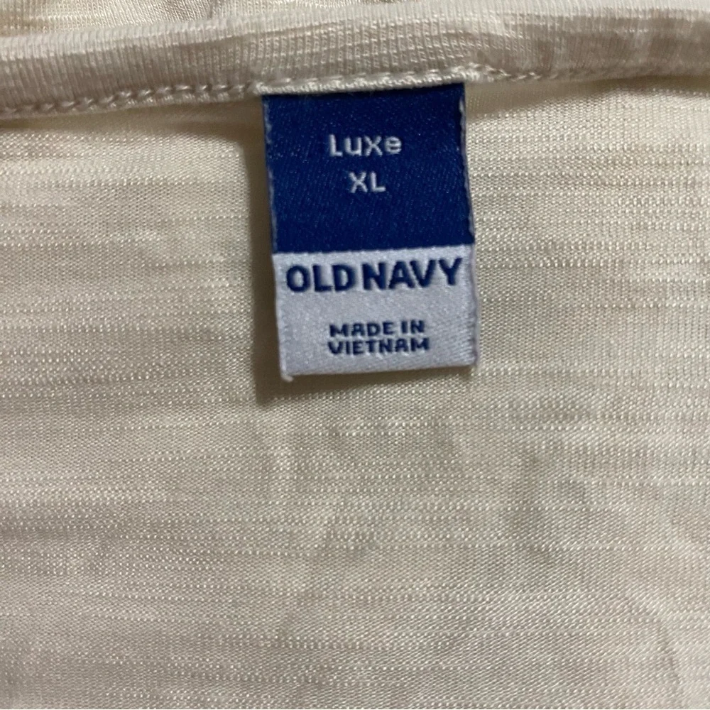 Old Navy Luxe Ivory Pearl V Neck Short Sleeve Top